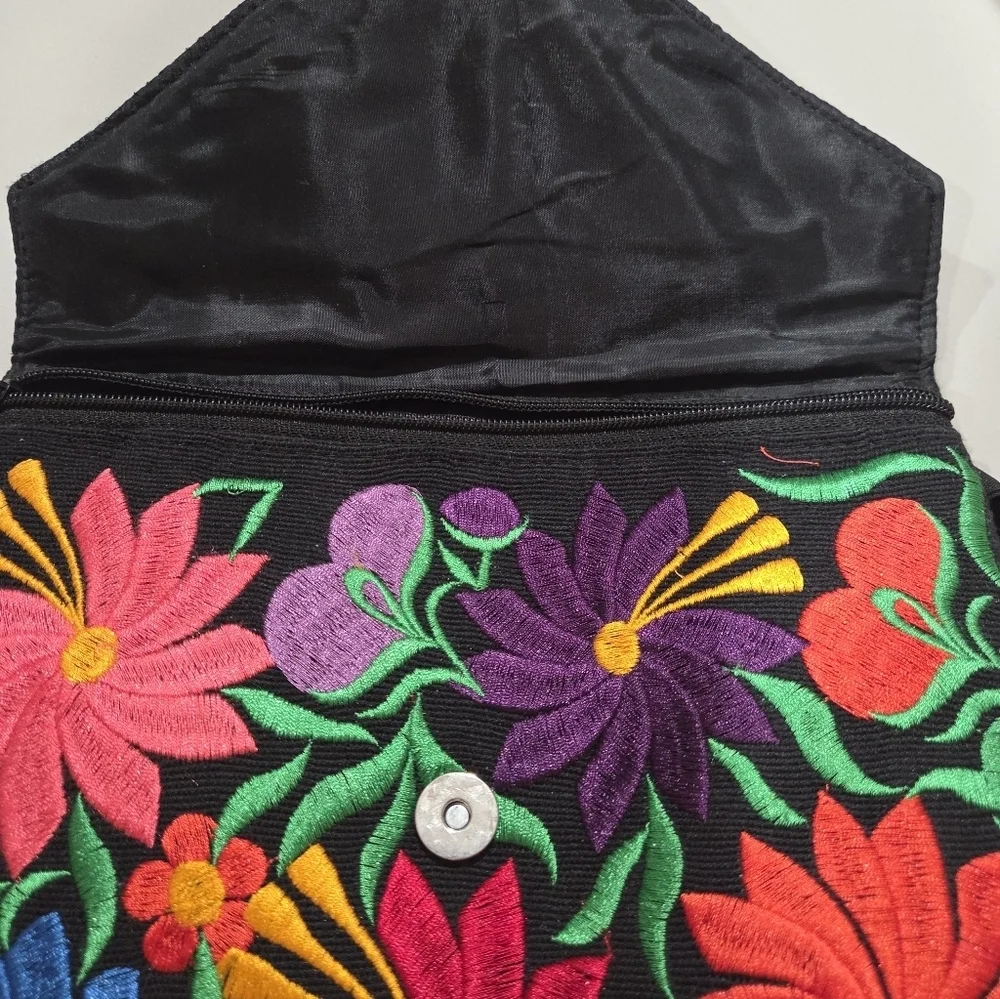 Multicolor Floral Crossbody Bag